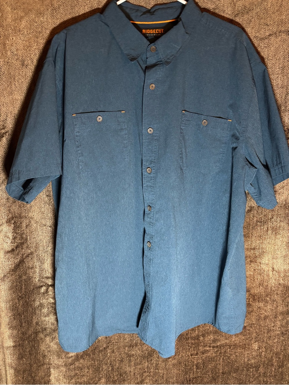 Ridgecut Men’s Casual Short-Sleeve Button-Down Shirt in Blue